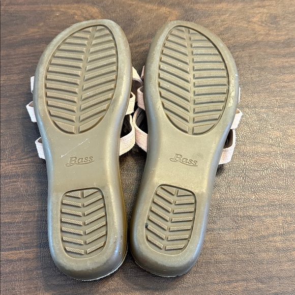 G.H. Bass & Co. Sunjuns Flip Flop Sandals - Picture 7 of 7